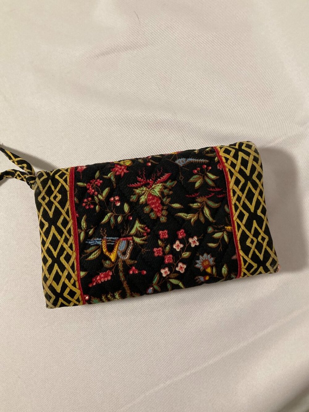 Vera Bradley Tri-Fold Clutch/Wallet "Ming" Print Retired Colorway - Picture 6 of 10
